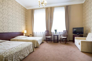 ROYAL hotel Krakow accommodation in Poland