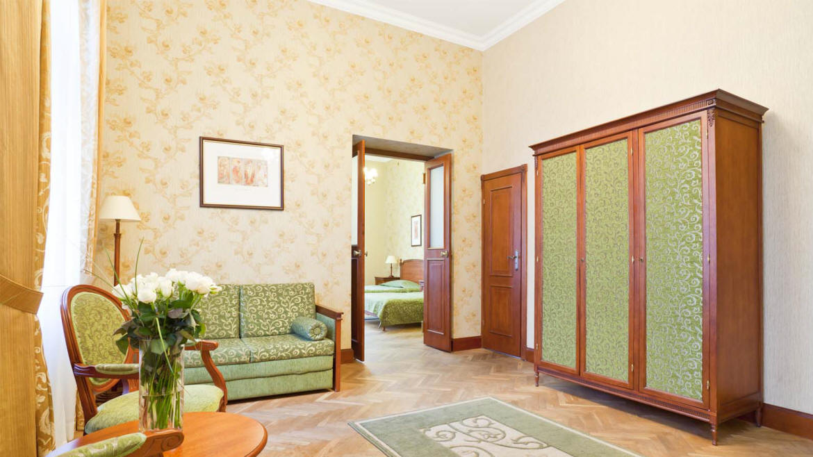 ROYAL hotel Krakow accommodation in Poland